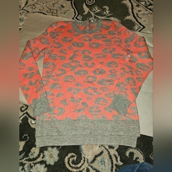 Aqua 100% Cashmere Orange/Grey Sweater Top Size XS. ♦️ - Picture 1 of 5
